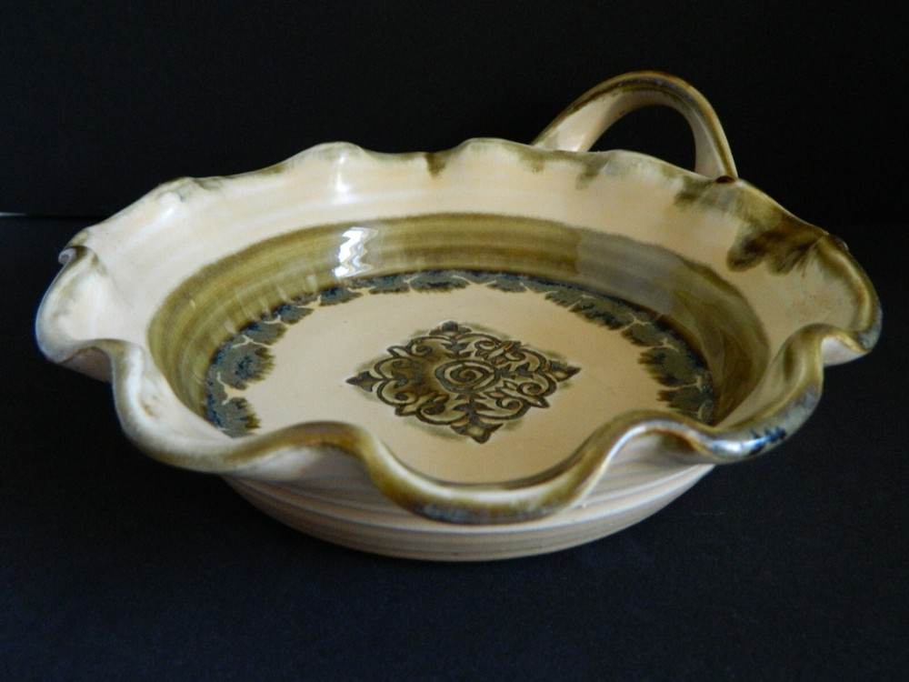 Studio Pottery Scalloped Edge Dish with applied Handle Signed
