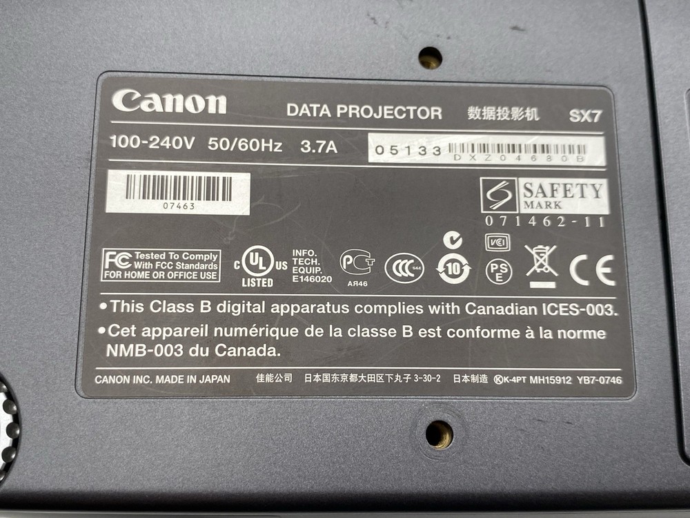 Canon SX7 Data Projector