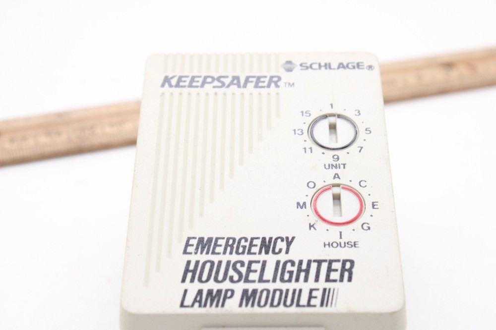 Schlage 71-122 HouseLighter Lamp Module Tested