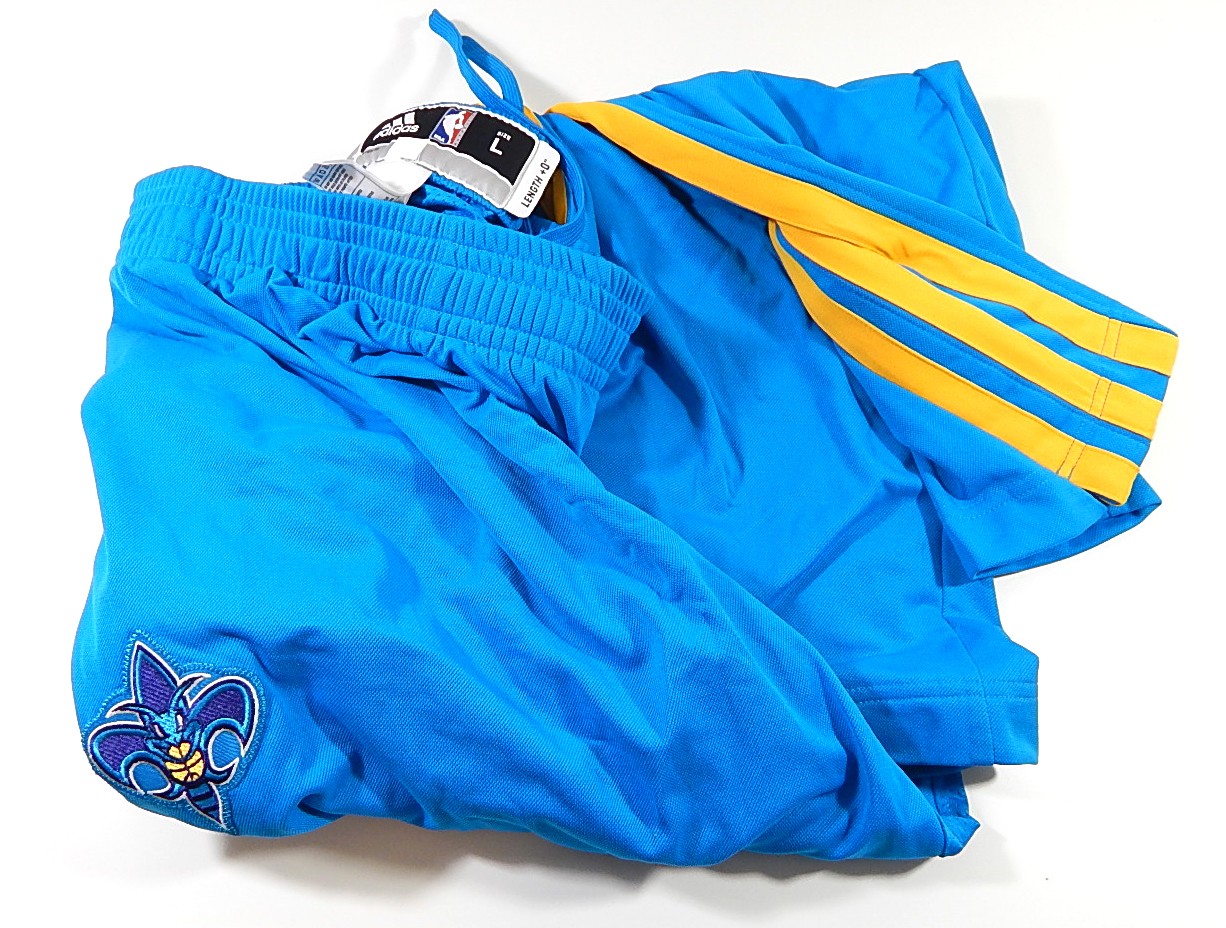Lot of (8) NBA Warm Up Pants Adidas Jazz Pistons Hornets Pelicans Bobcats M-3XL