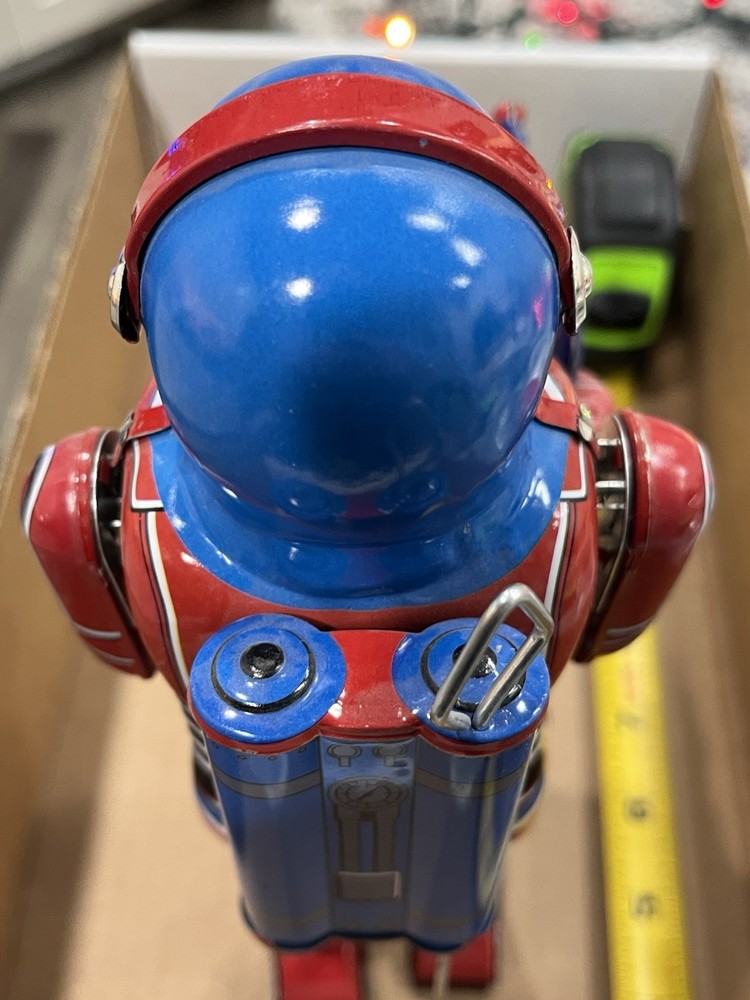 2007 Schilling Robot Tin Toy