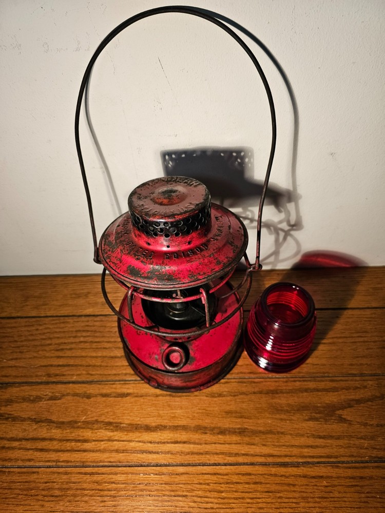 VINTAGE HANDLAN ST LUIS RAILROAD LANTERN
