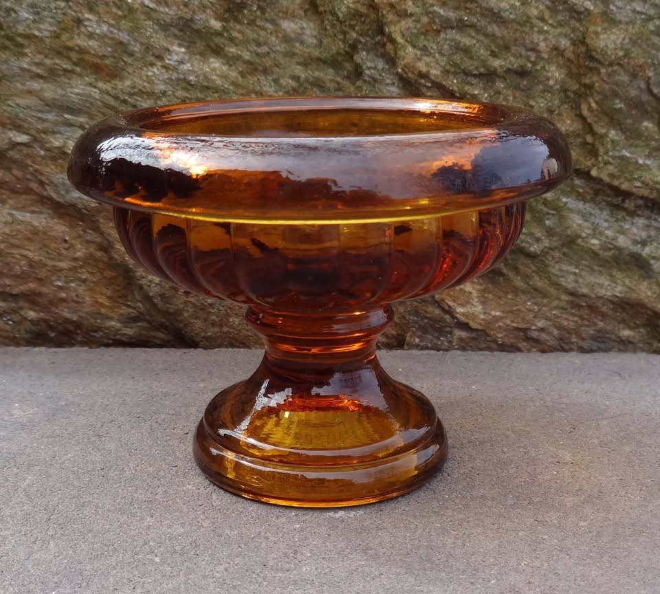 Root-Beer Colored Glass Birdbath-Shaped Open Salt Dip, Cellar, Dish!
