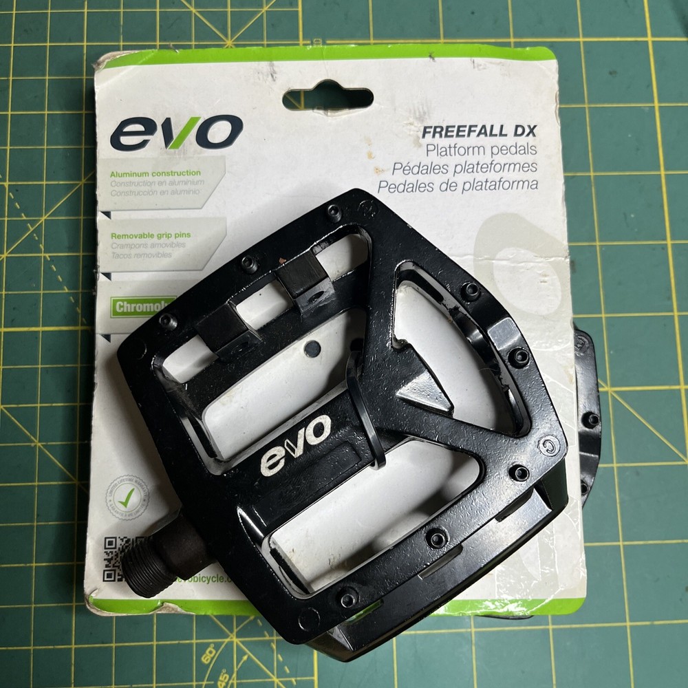 EVO Freefall DX Platform 9/16" Pedals Removable Pins Black NEW