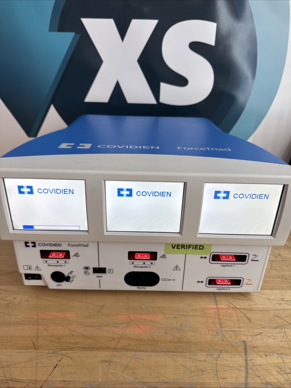 Covidien ValleyLab Force Triad v4.0 Electrosurgical Generator ESU w/ Pedals