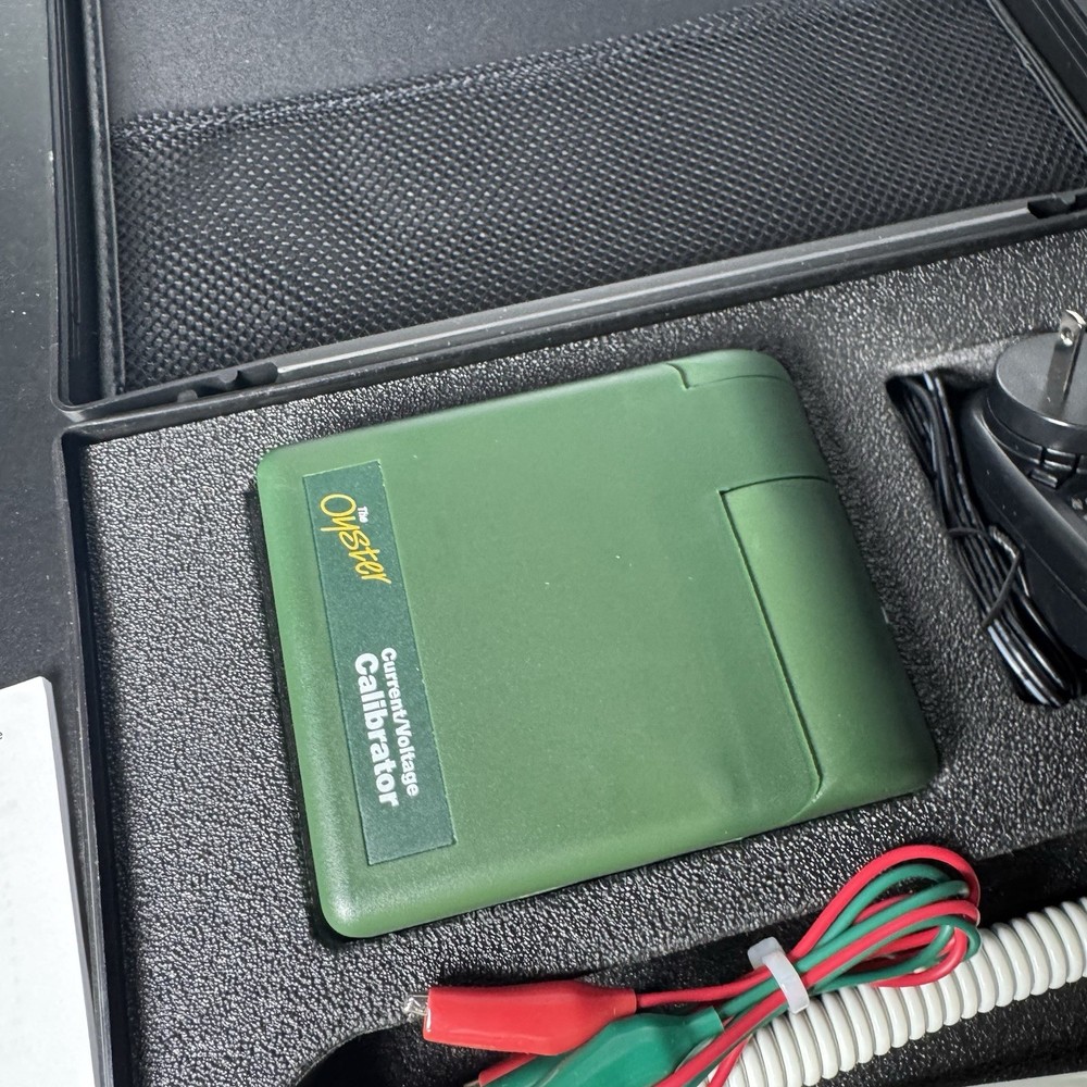 Extech 412355A Oyster Series Current Voltage Calibrator/Meter