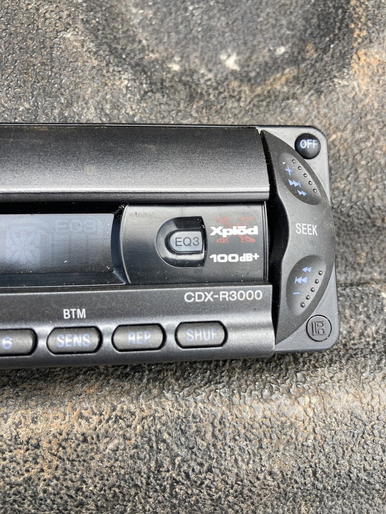 Sony CDX-R3000 Radio Faceplate Head Unit Only