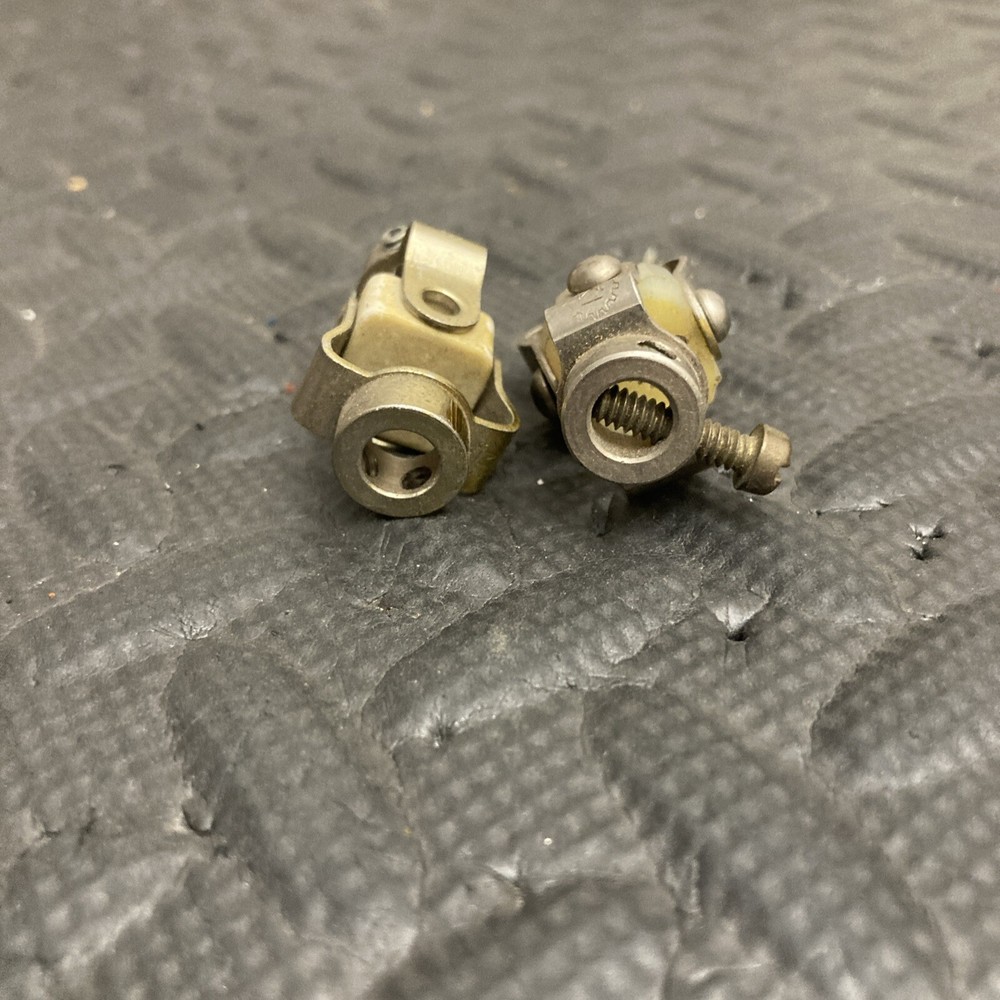 1/4” Insulated Universal Joint Coupler for Variable Capacitor 1pc