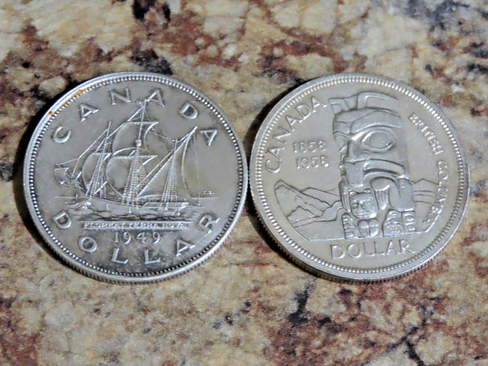 1949 And 1958 Dollar Canadien
