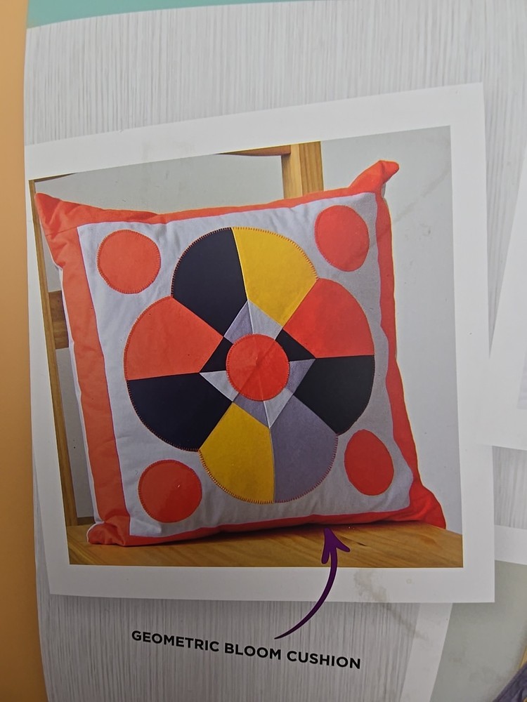 GEMINI Quilting Dies" Geometric Blooms" Pattern & instruct. kit Crafter's Com.