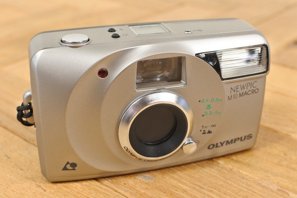 Olympus Newpic M10 Macro Silver Point & Shoot APS Film Camera