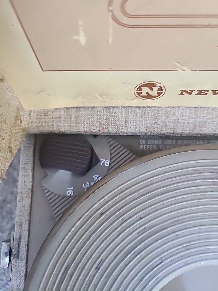 Newcomb Solid State Portable Suitcase Record Player EDT-15M