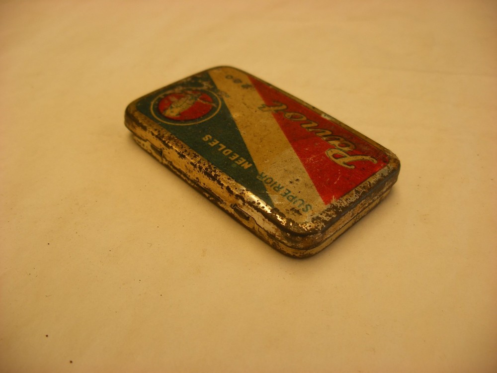 Phonograph Victrola Gramophone - Needle Tin - 200 Parrot - Empty