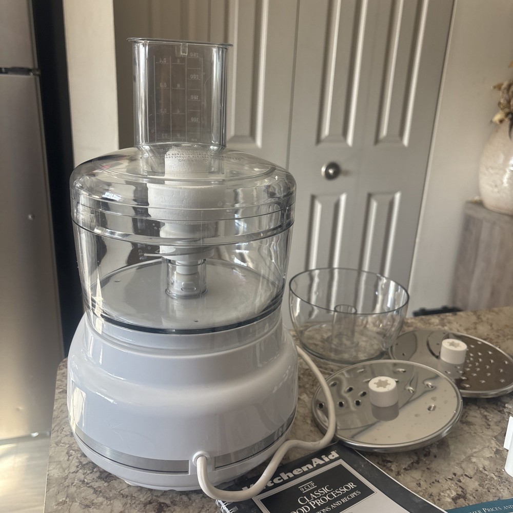 KitchenAid KFP500WH Classic 9 Cup Food Processor White Complete Set W/Box EUC