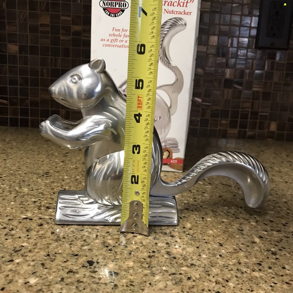 Cast Aluminum "Davy Crackit" Squirrel Nutcracker Norpro 5 1/2"