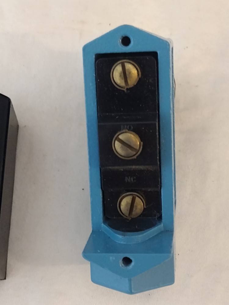 Honeywell BZE6-2RN Micro Switch