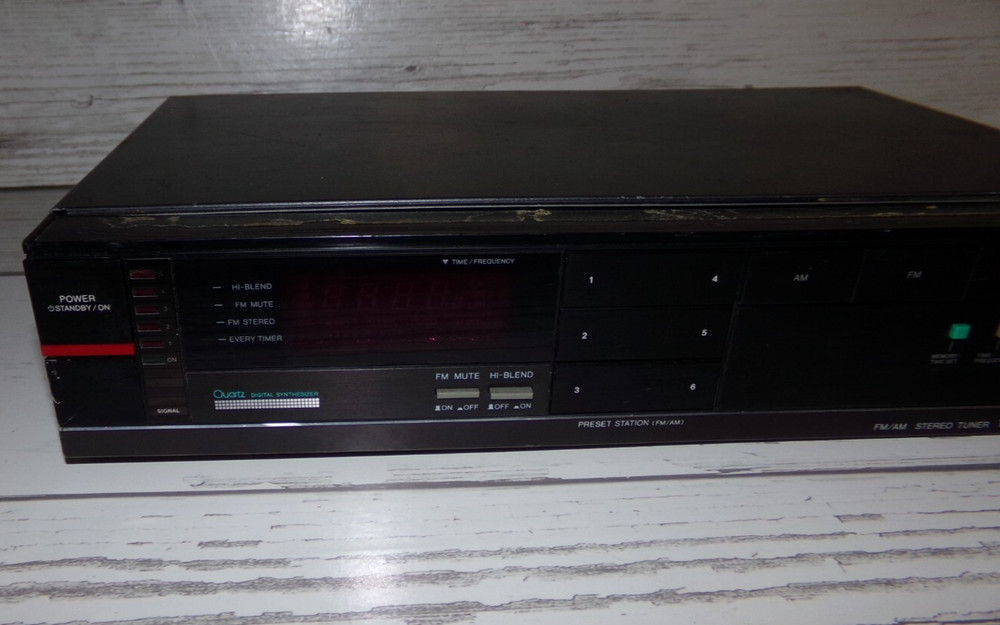 AIWA TX 80 Stereo Tuner