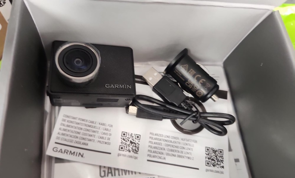 Garmin - Dash Cam 47 - Black Used Missing mount and wire