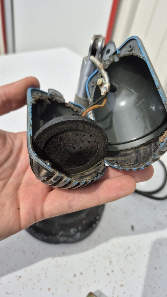 Untested Shure Bros. Model 708A Stratoliner Microphone