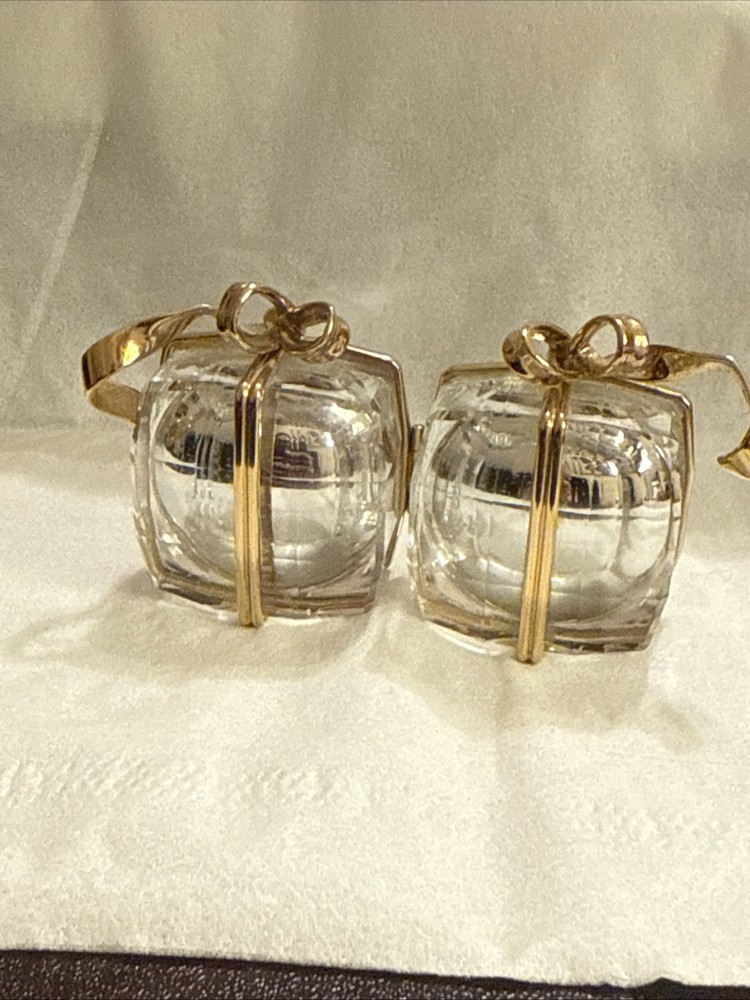 Swarovski Gold Toned Present Box Desk Clock