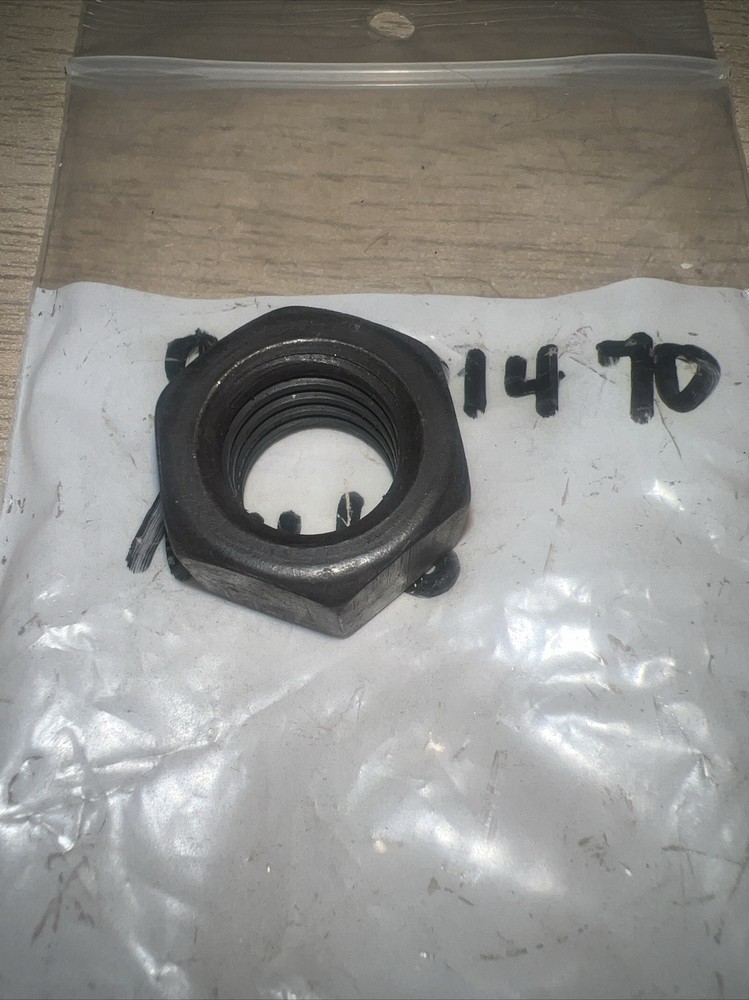 CaseIH/ Holland 85801470 Nuts