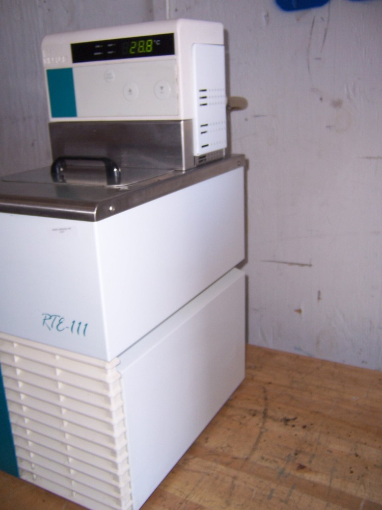 13921 Neslab RTE-111 Chiller