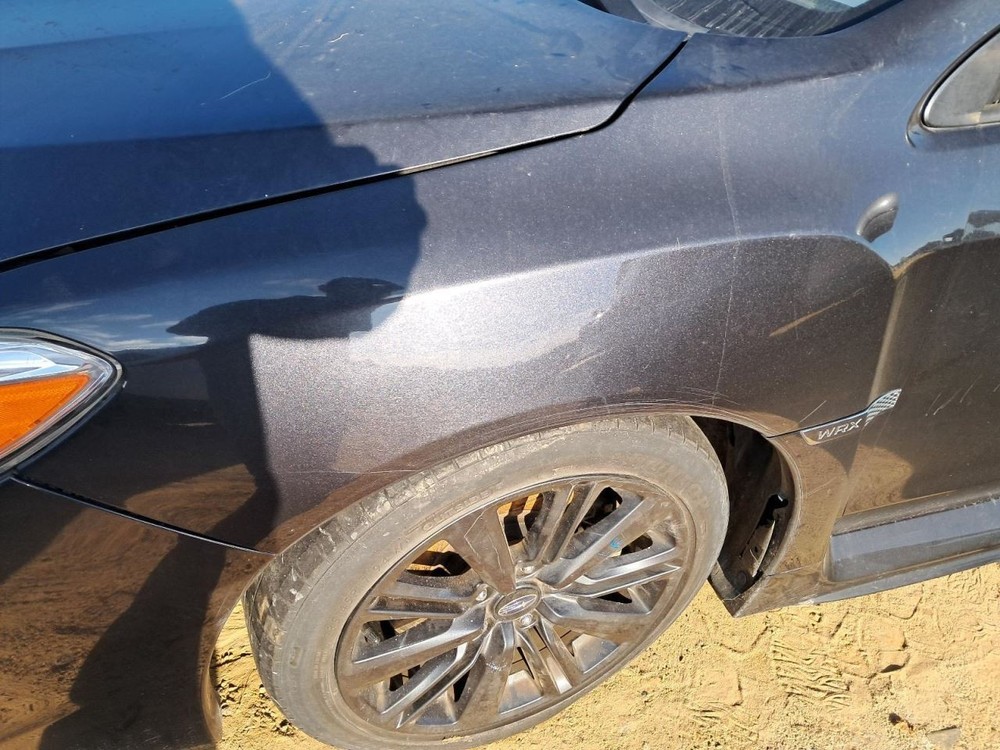 V60 2019 Glove Box 4785945