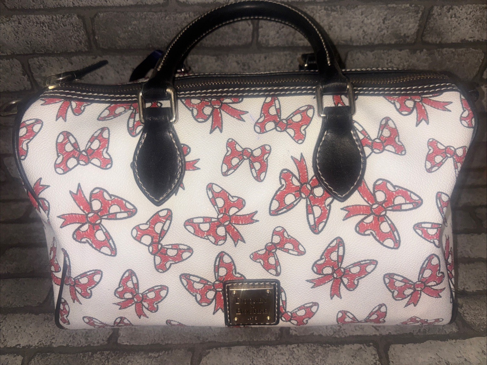 Dooney And Bourke Minnie Mouse Walt Disney Satchel Bag Pocket Book Rare Nice