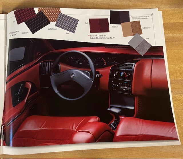 1992 Buick Skylark 10-page Original Car Sales Brochure Catalog
