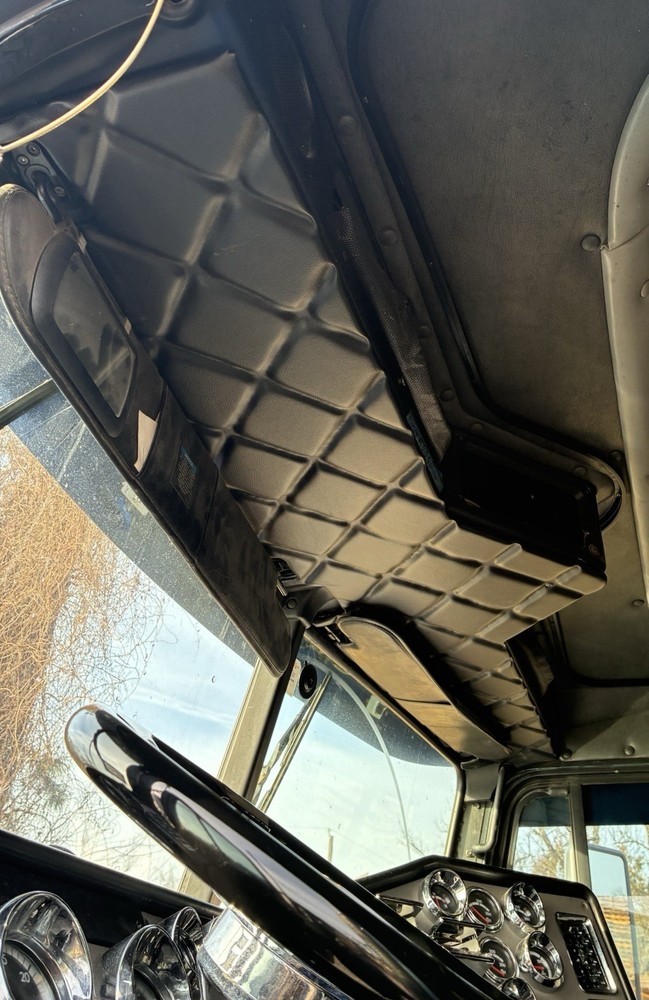Freightliner Classic and FLD Over Dash Panel