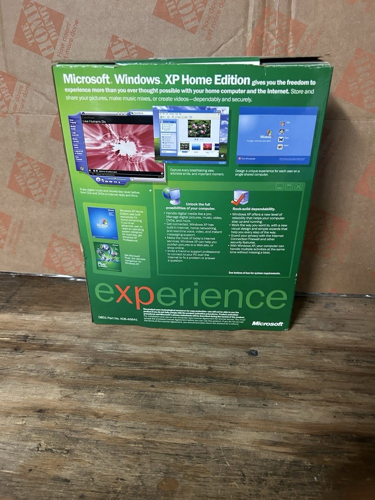 Microsoft Windows XP Home Edition Upgrade - Version 2002 - Original Box - COA