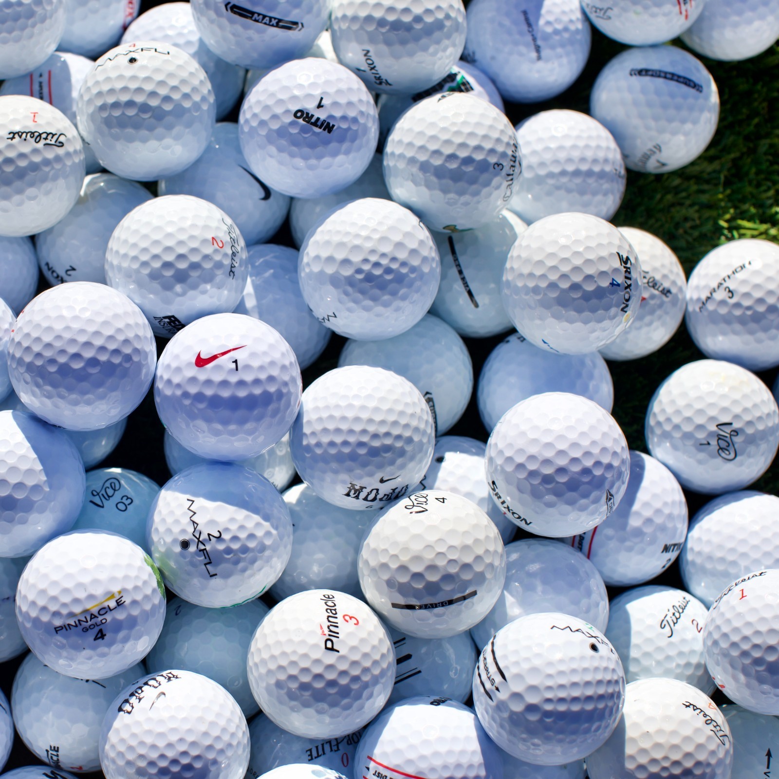 100 Assorted Brand Golf Balls Near Mint 5A/4A - Amazing Value - FREE SHIPPING!