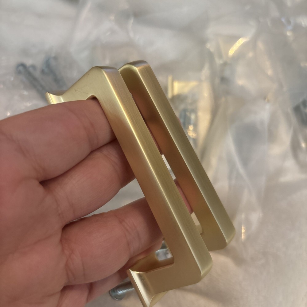 Amerdeco 10 Pack Brushed Gold Cabinet Pulls (read)