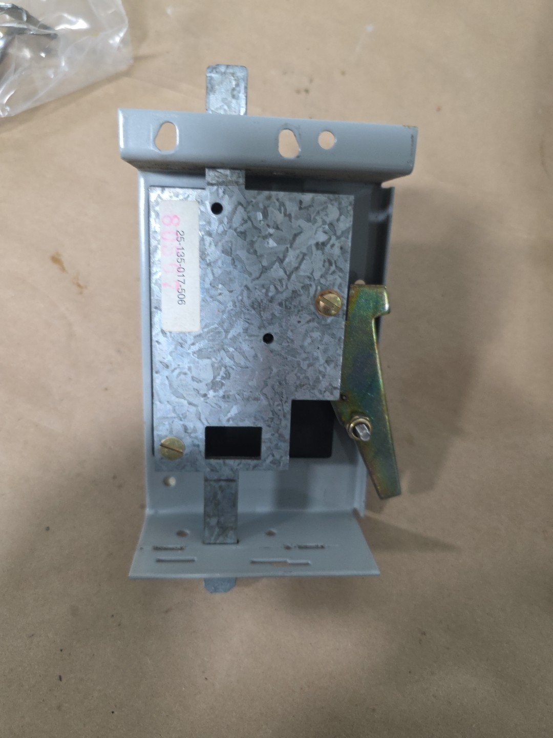 Siemens 25-135-017-506 Breaker Handle Switch / MCC Handle Mechanism