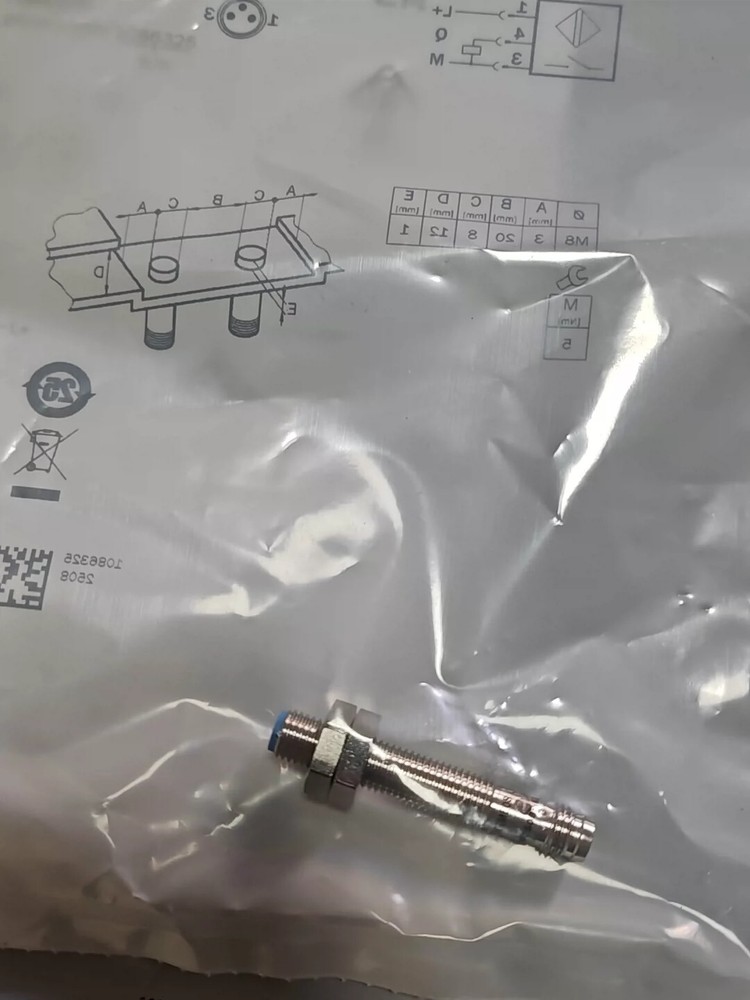 1pcs SICK IME08-04BPSZT0S 1086325 Proximity Sensor