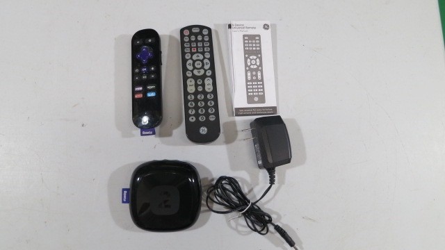 Roku 2 2720X With Remote & Universal Remote