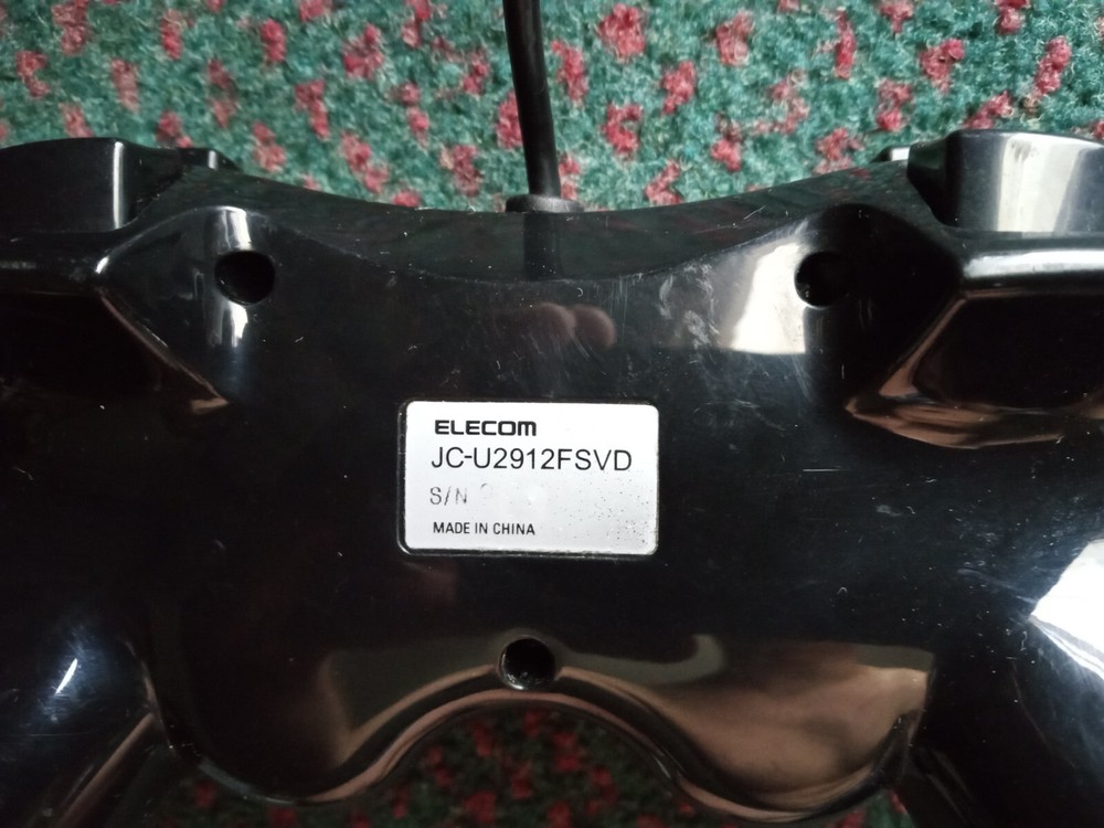 ELECOM game pad USB connection