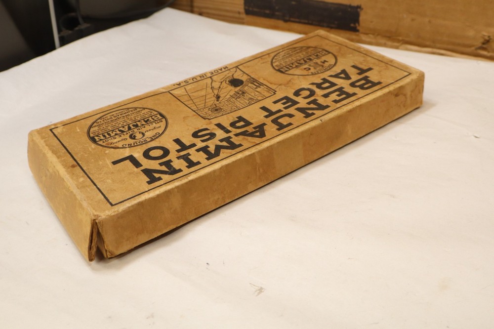 Benjamin Target Pistol, model 130 "Benjamin Franklin" w/box & papers