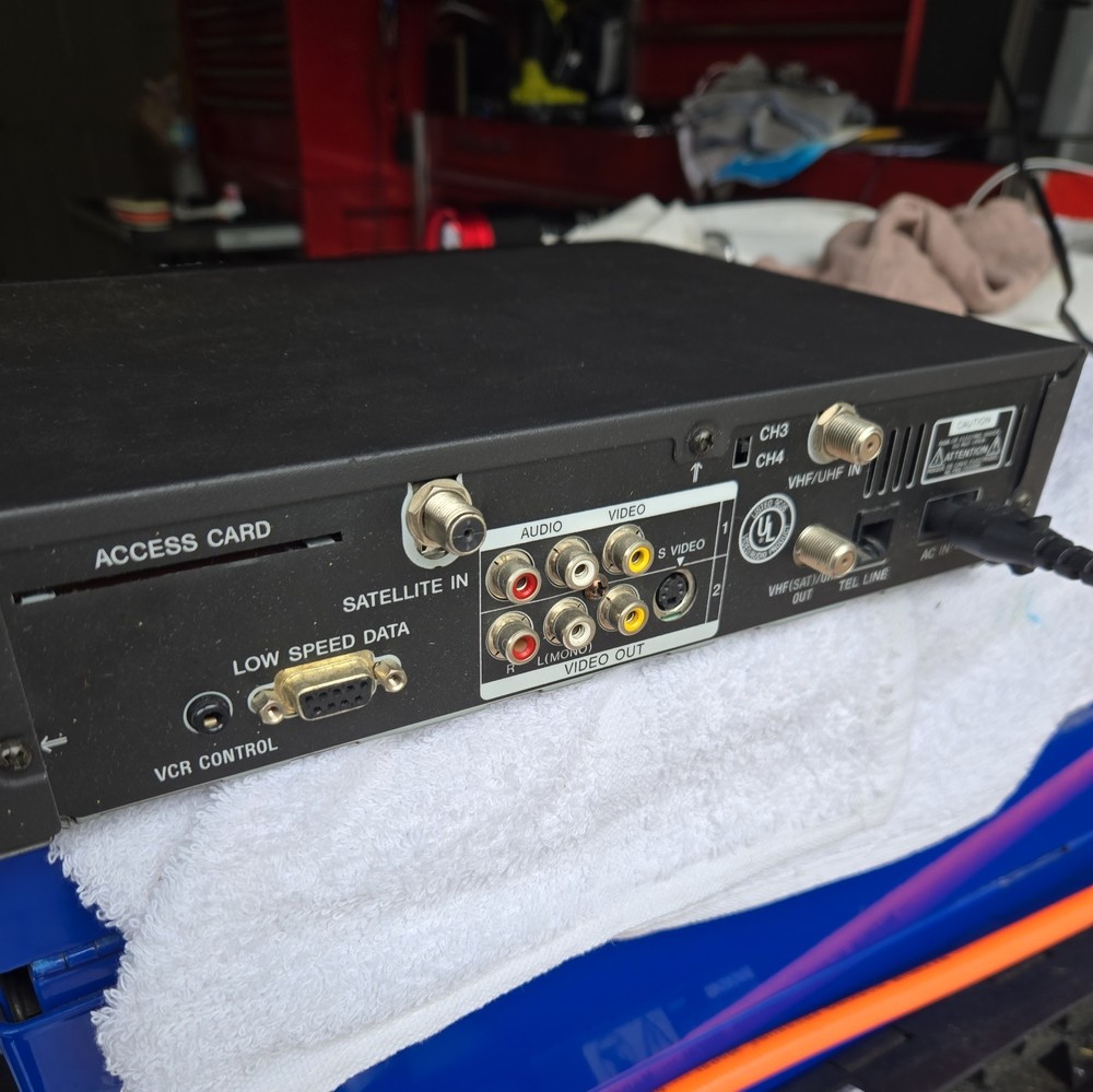 Sony DirectTV Digital Satellite Receiver SAT-B50 UNTESTED Unit