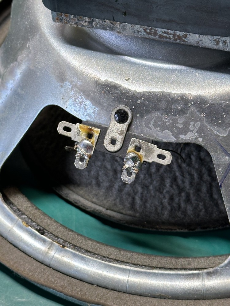 Advent Model 2 9" woofer working, needs refoam