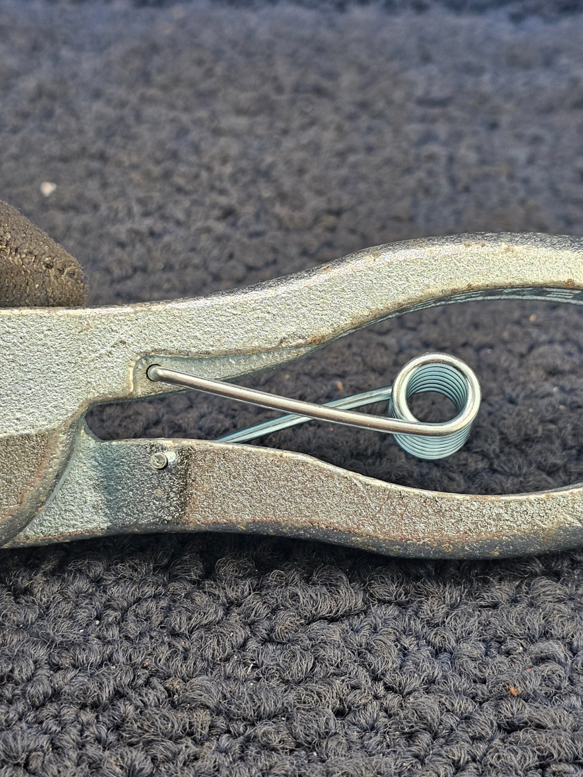 (QTY 2) Decker's Hill Ringer Plier Hog Ring Plier