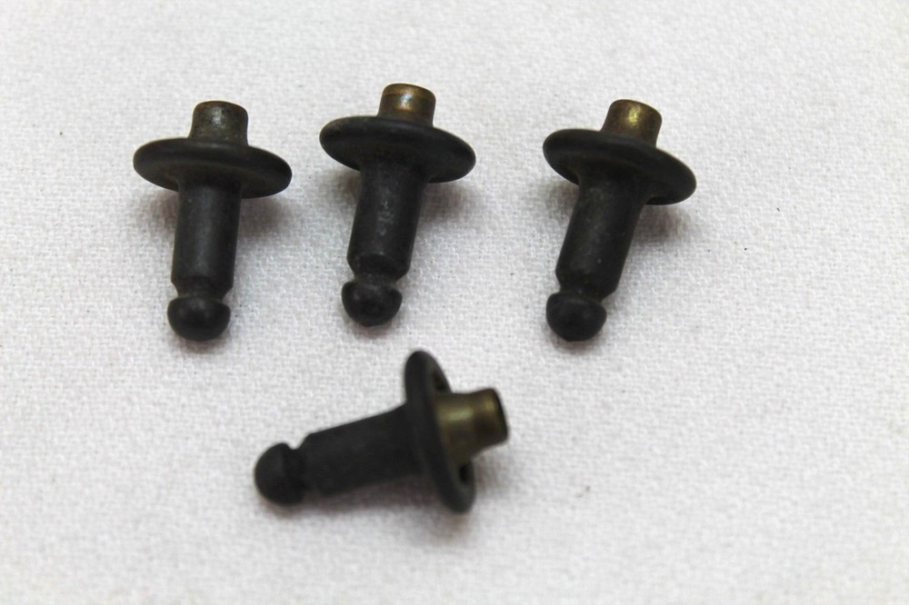 US WWII Lift a Dot extra long male stud post 4pcs ( studs only) E599