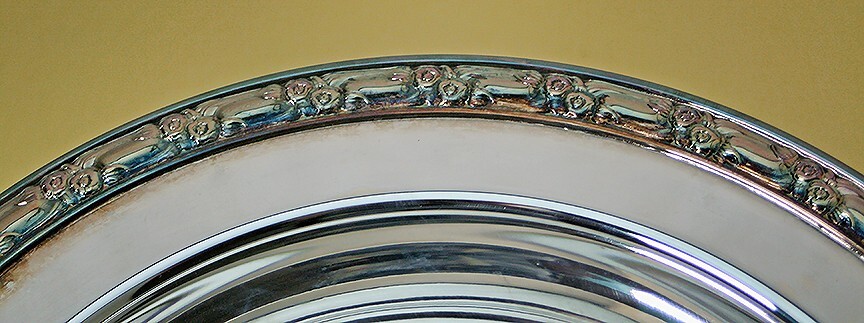 Oneida Silver Plated 3-Footed Round Serving Dish with Engraved Lid