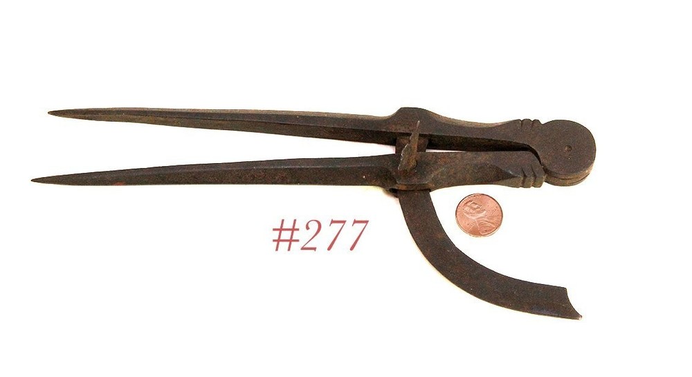 primitive IRON BLACKSMITH MADE DIVIDER CALIPERS nice details