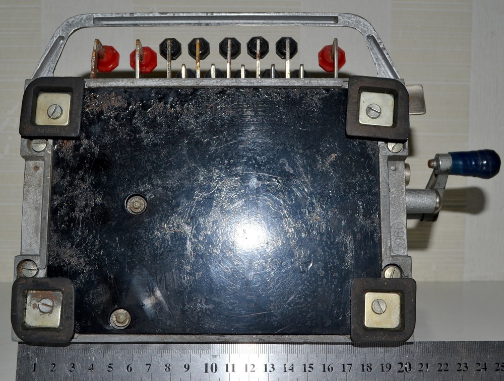 Vintage Soviet arithmometer adding machine calculator VK-1