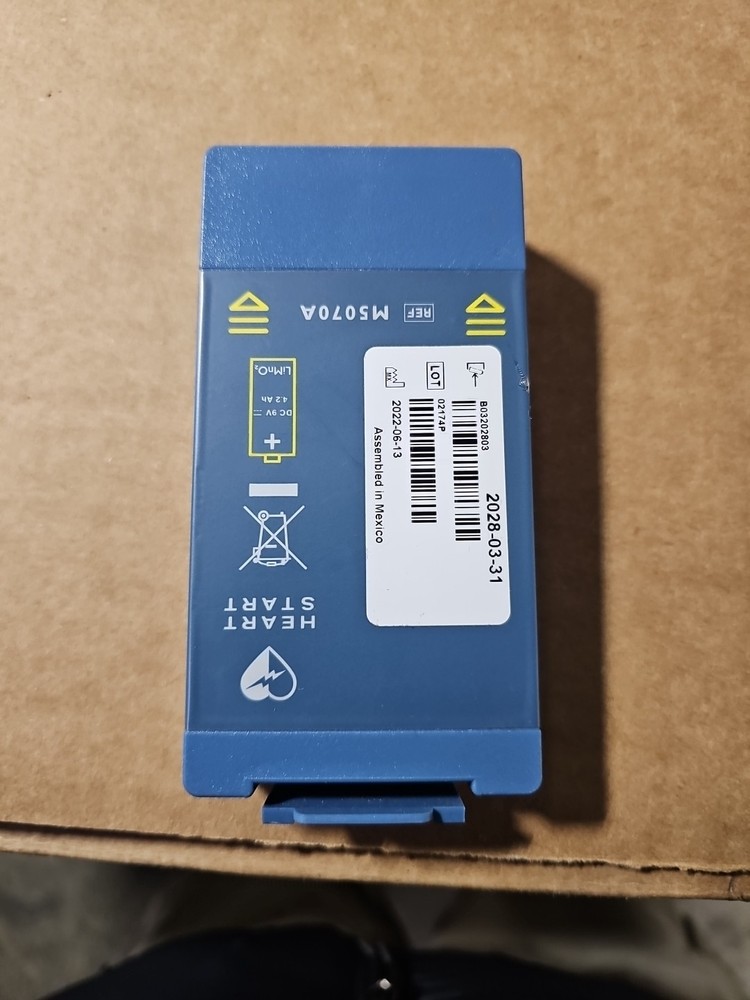 Philips HeartStart AED replacement battery, specifically model M5070A, designed
