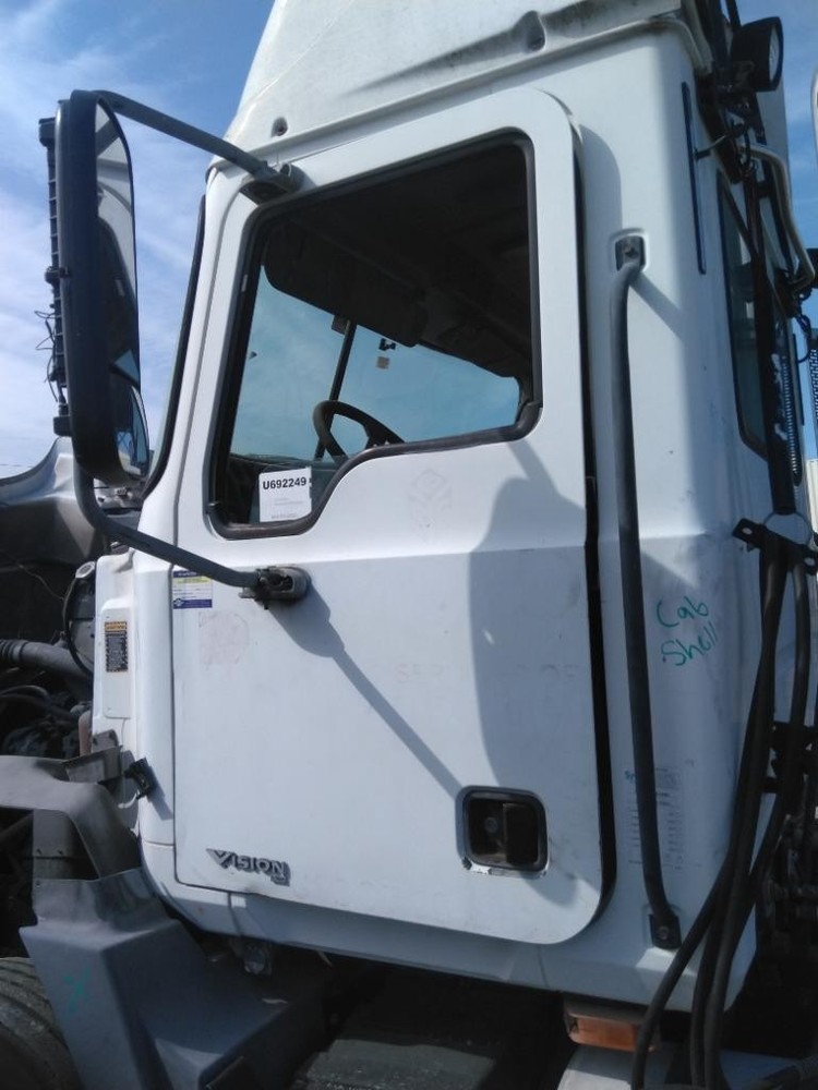 For 2004 MACK CX 2004-2005 DOOR ASSEMBLY Left ,  FL