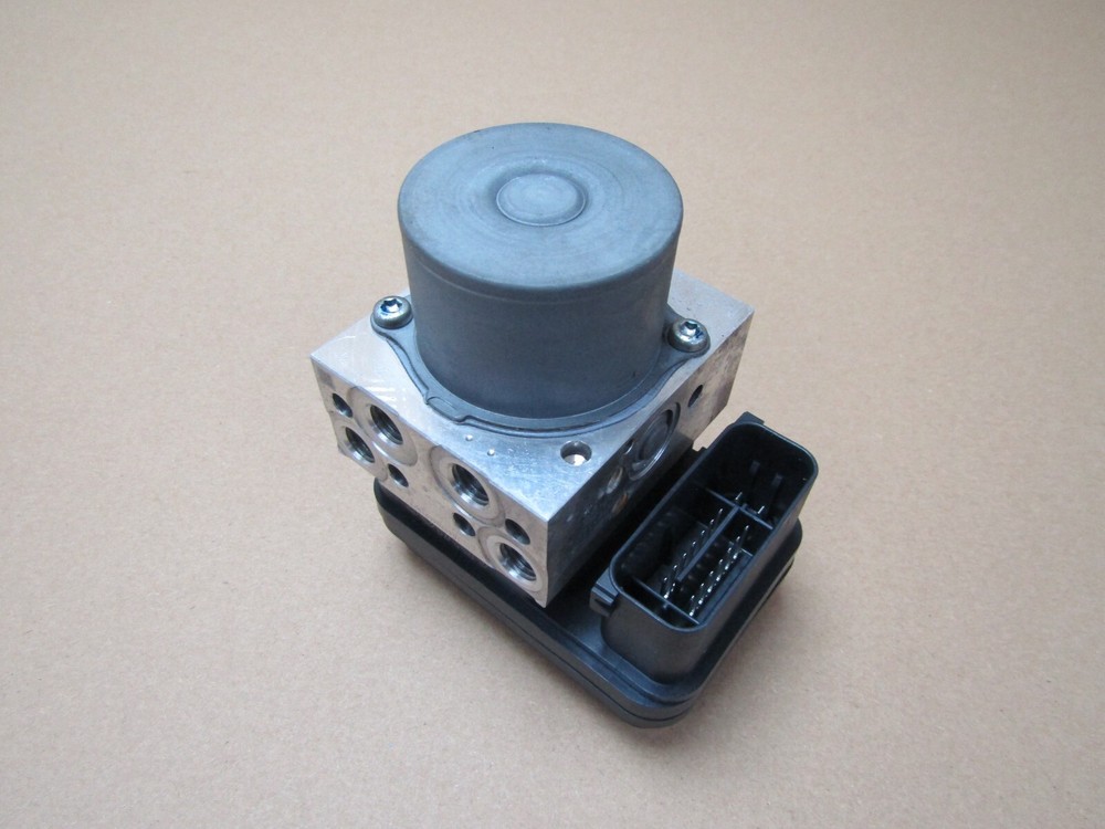 Yamaha MT-07 ABS 2018 ABS pump control module Advics (12071)