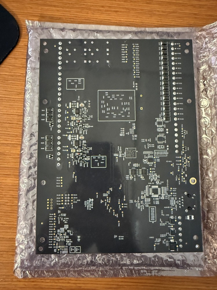 Genetec MP1502 Intelligent Controller (2 Readers, 8 Inputs, 4 Outputs) **NEW**
