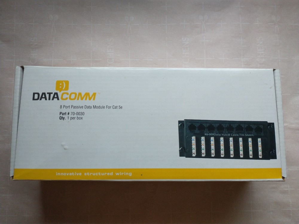 Data Comm 70-0030 8 Port CAT 5e Passive Data Module